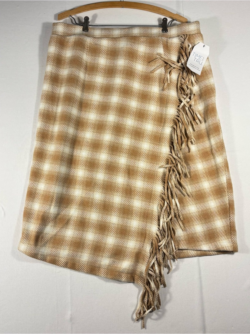 Time and Tru Womenās XL (16-18) Tan & Cream Plaid Asymmetrical Fringe Wrap Skirt